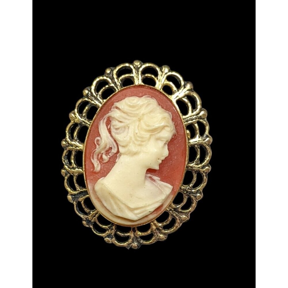 Vintage Coquette Carved Cameo Brooch Gold Tone And Pink
